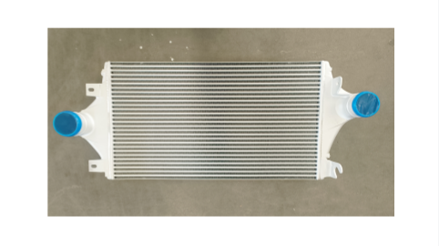 SRTI-IN018 International Navistar Intercooler